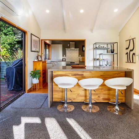 Sherwood Lodge 4-Bedroom Holiday Home With Spectacular Views Christchurch Bagian luar foto