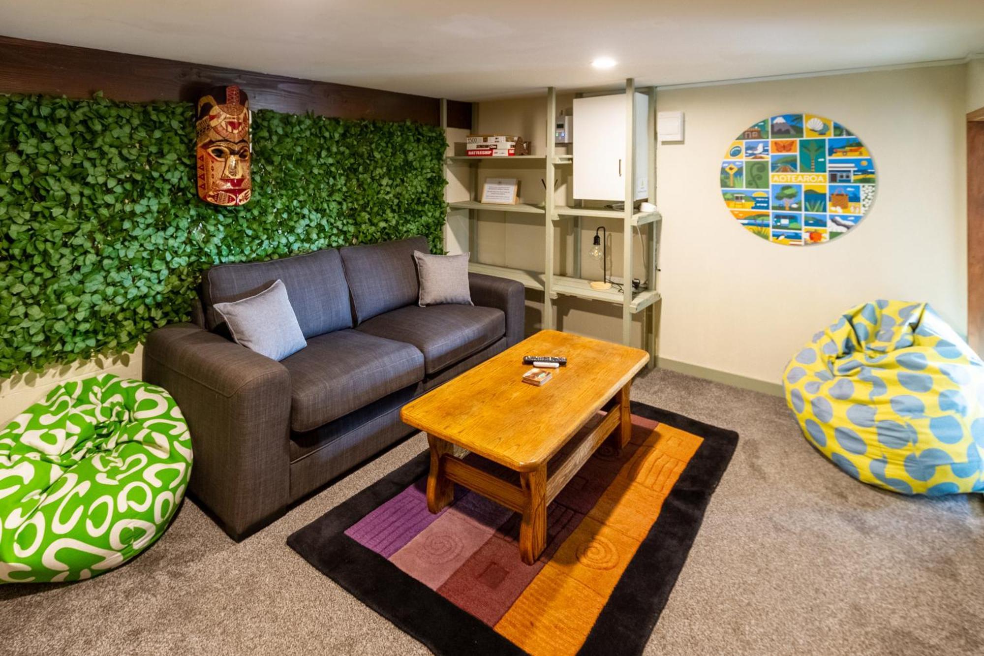 Sherwood Lodge 4-Bedroom Holiday Home With Spectacular Views Christchurch Bagian luar foto