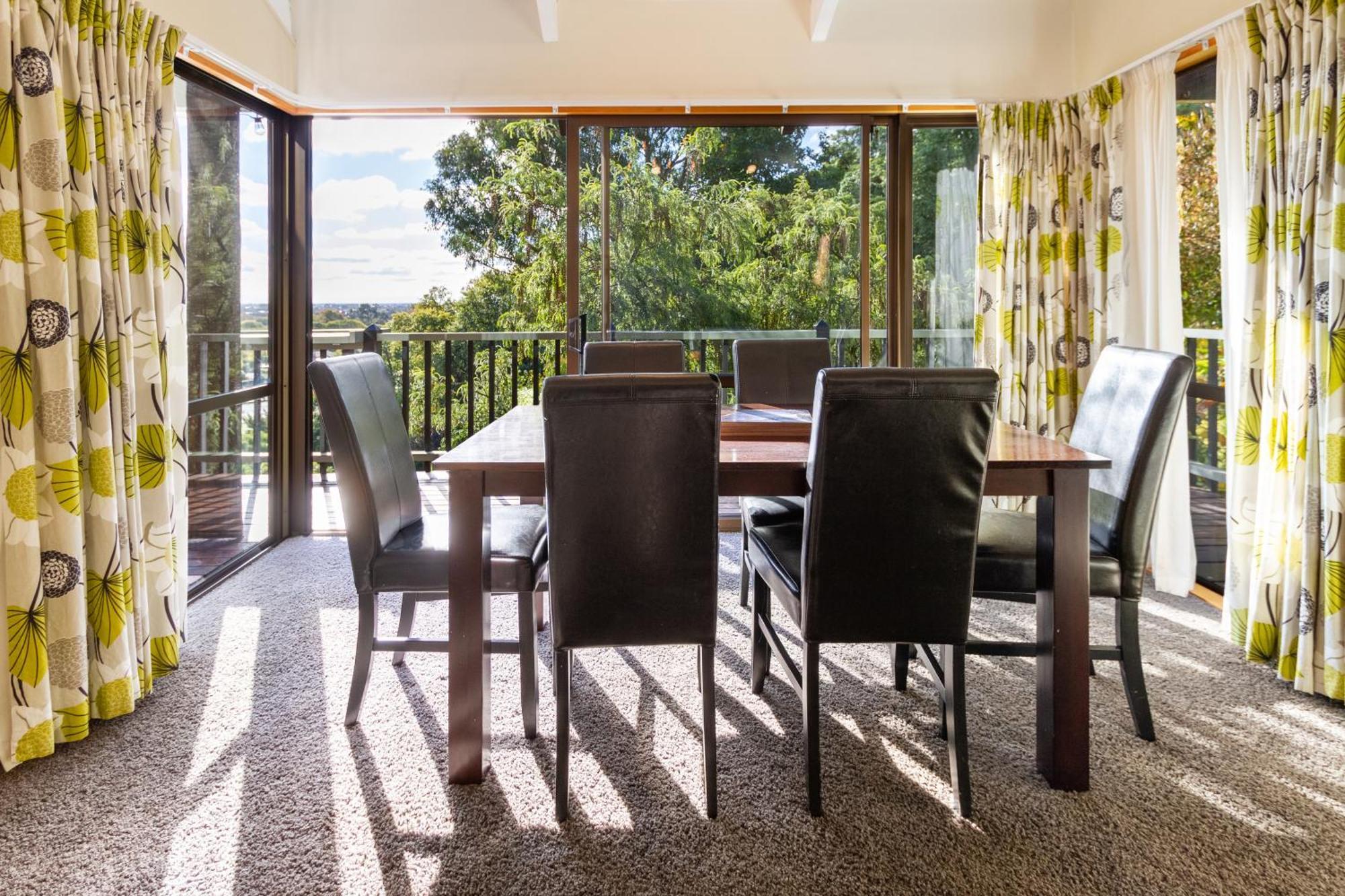 Sherwood Lodge 4-Bedroom Holiday Home With Spectacular Views Christchurch Bagian luar foto