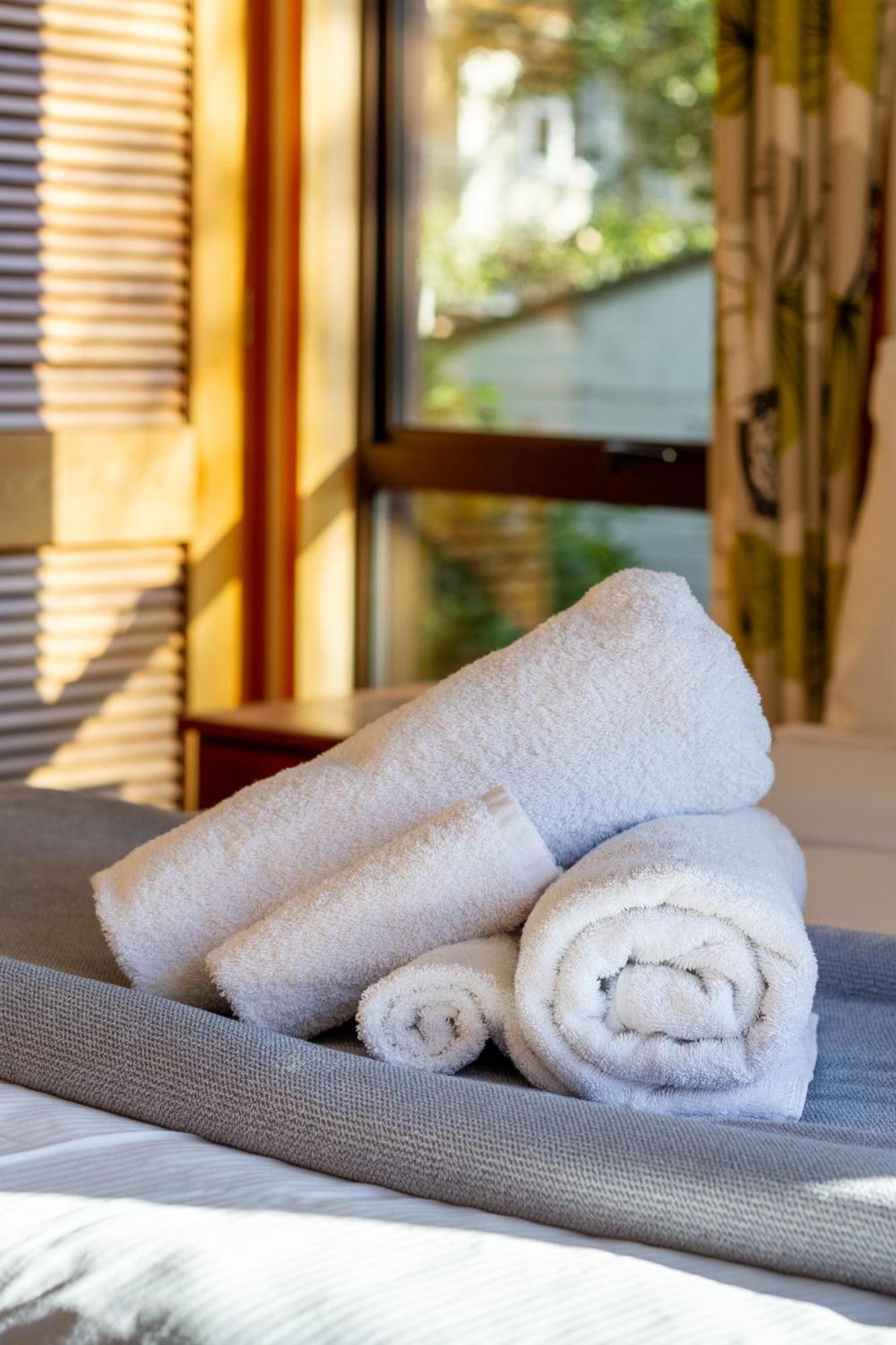 Sherwood Lodge 4-Bedroom Holiday Home With Spectacular Views Christchurch Bagian luar foto