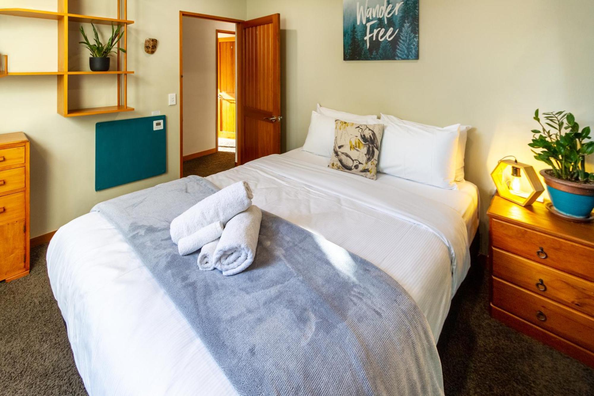 Sherwood Lodge 4-Bedroom Holiday Home With Spectacular Views Christchurch Bagian luar foto