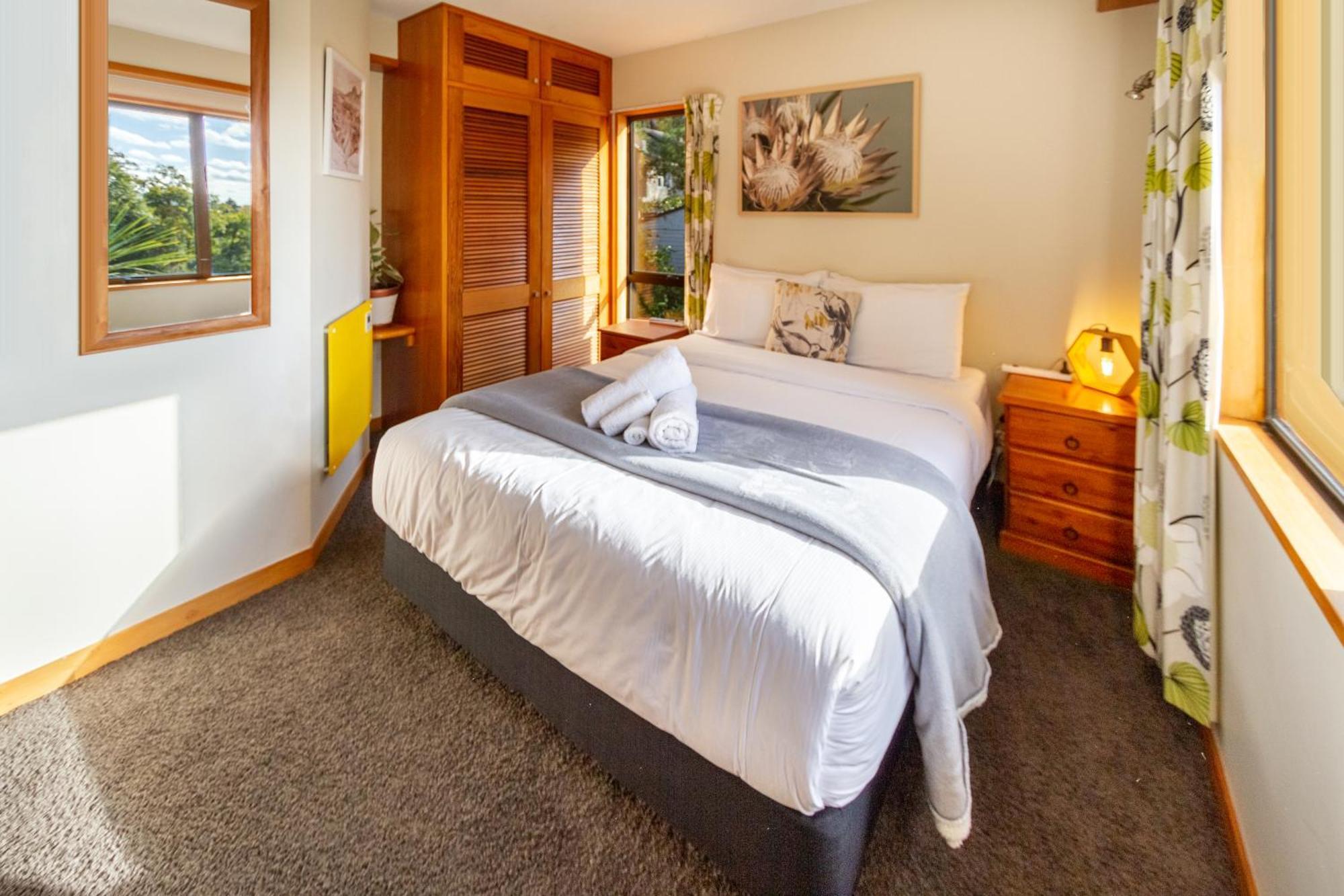 Sherwood Lodge 4-Bedroom Holiday Home With Spectacular Views Christchurch Bagian luar foto