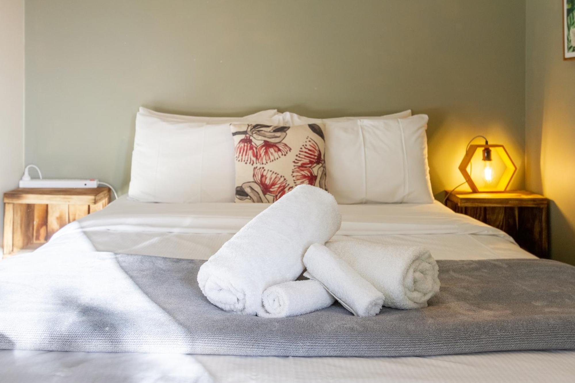 Sherwood Lodge 4-Bedroom Holiday Home With Spectacular Views Christchurch Bagian luar foto